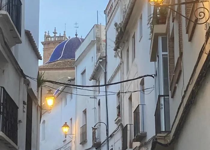 Cute And Characterful Townhouse